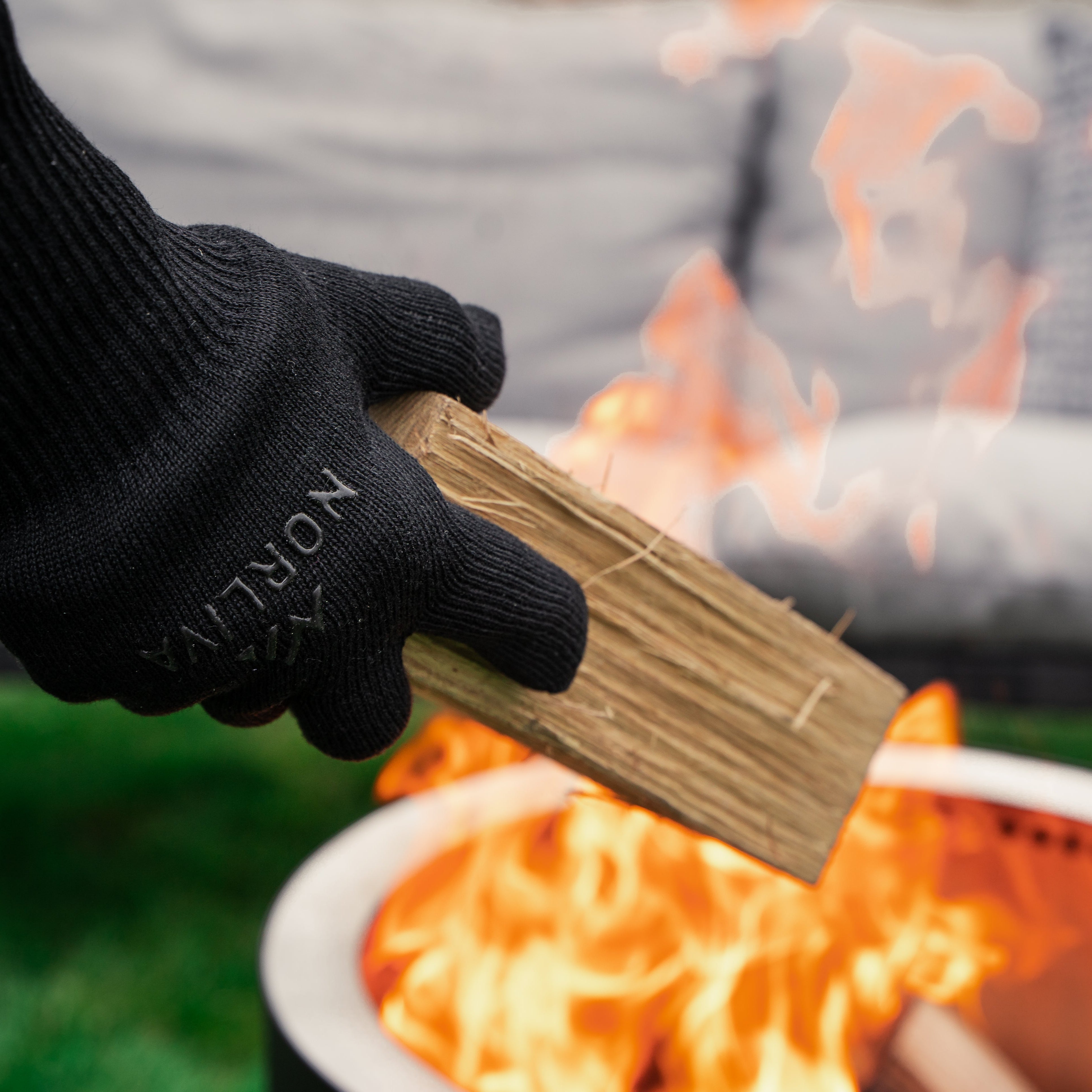 Aramid fire protection gloves