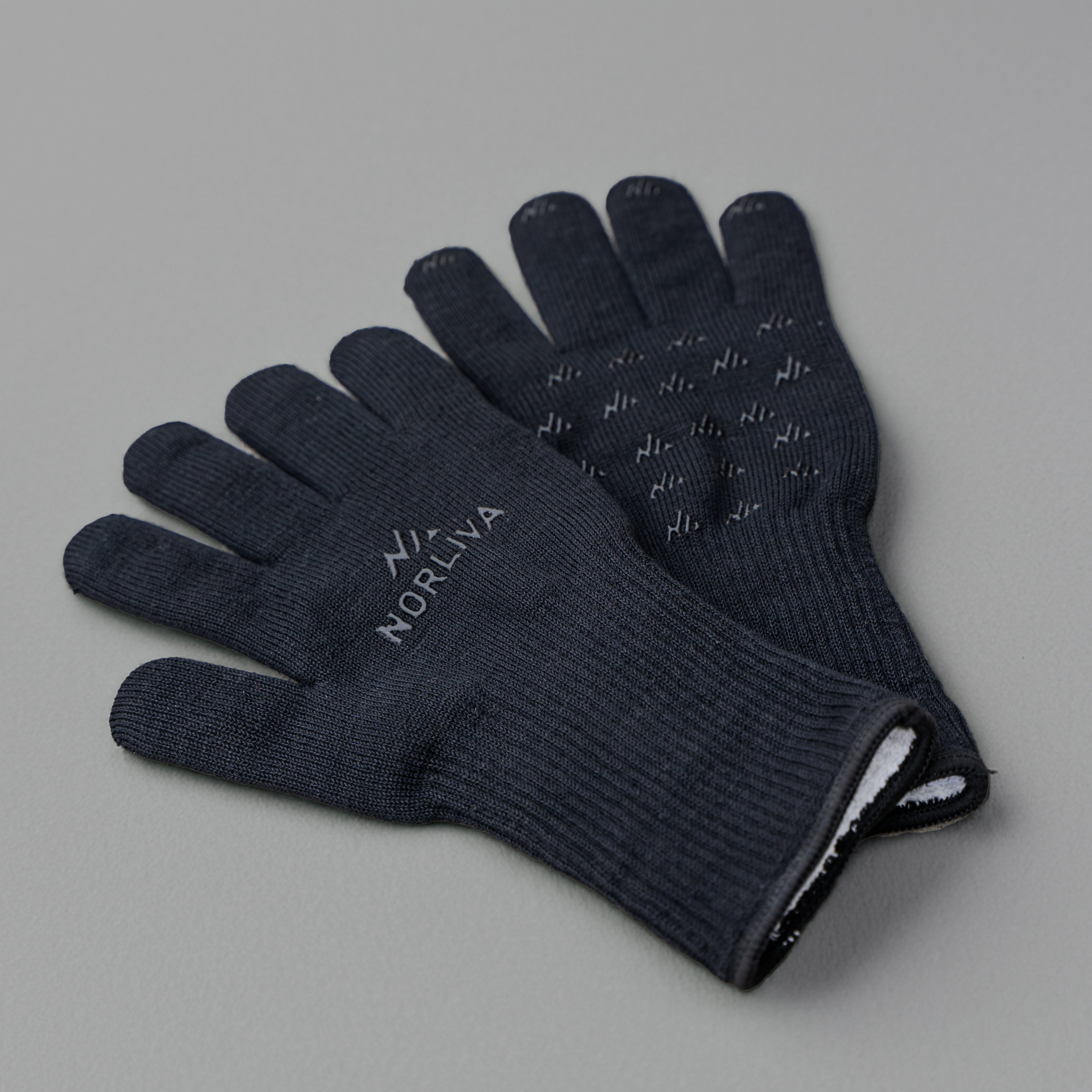 Aramid fire protection gloves