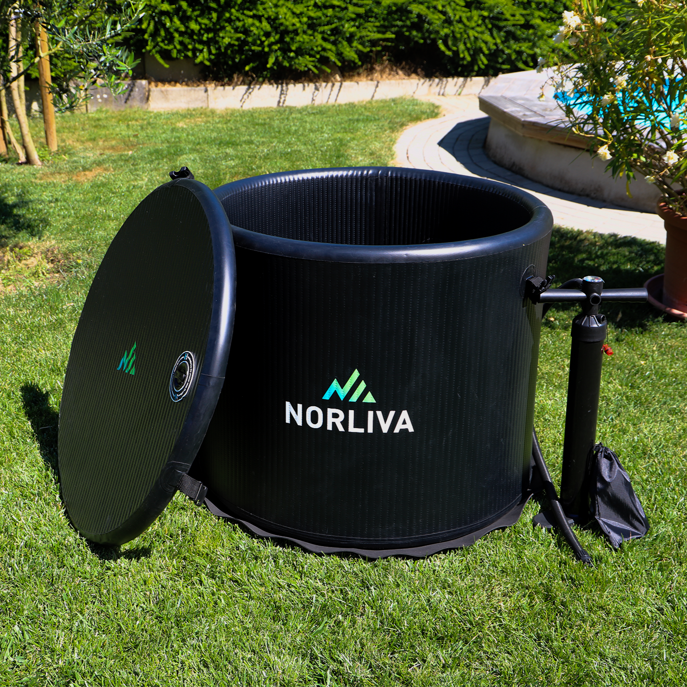 Inflatable ice tub